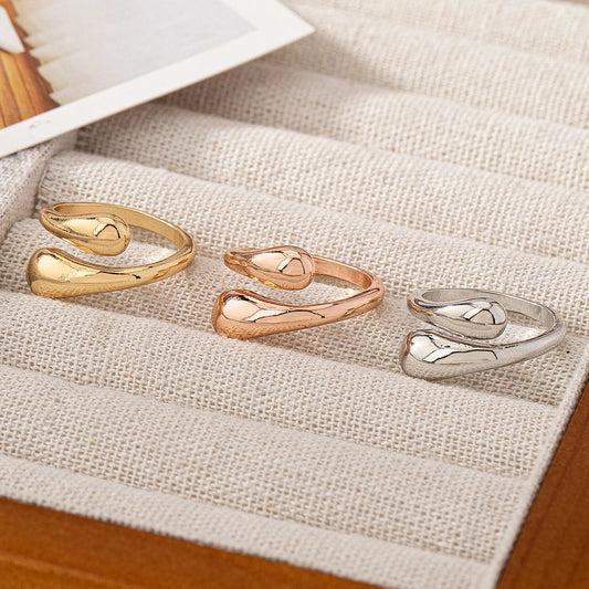 A Single Women's Ring, Simple Water Drop Open Ring, Suitable for Daily Wear and Vacation Wear