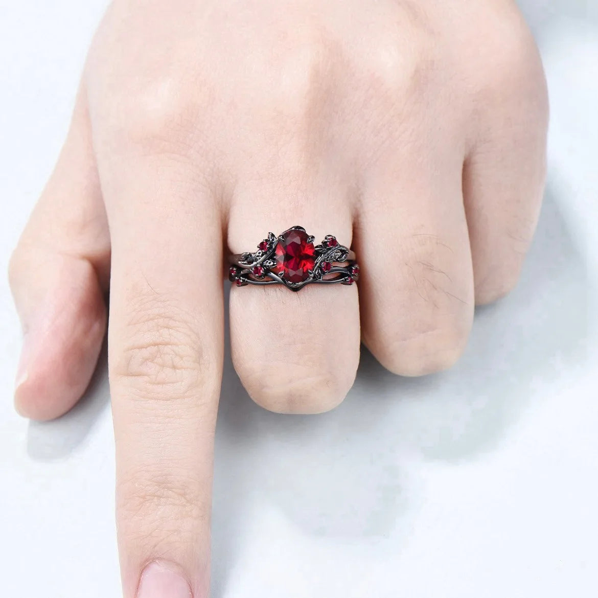 Charm Couple Rings Romantic Women Red Rhinestones Rings Set Trendy Men Stainless Steel Celtic Dragon Rings Wedding Band Jewelry