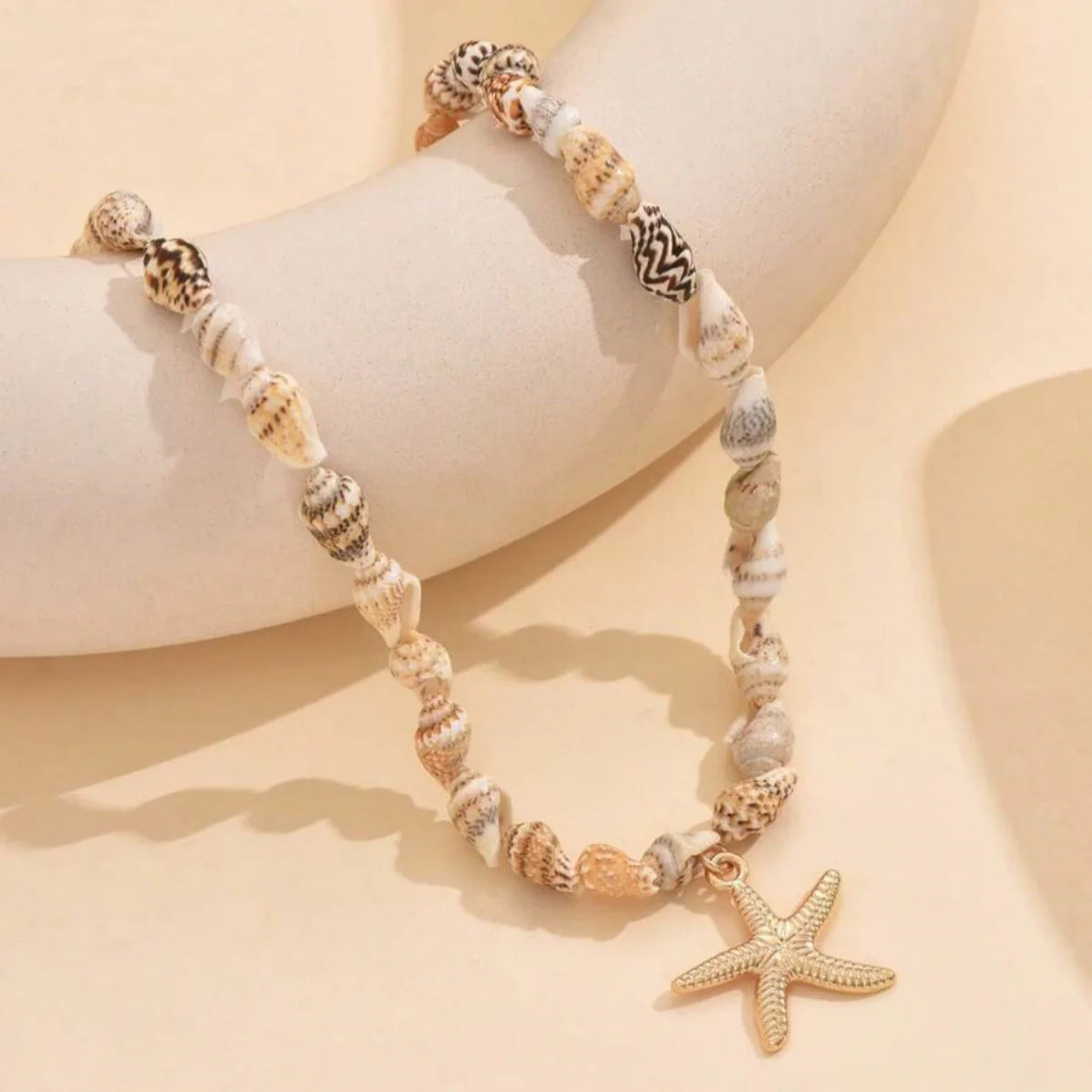 Bohemian Beach Shell Conch Beaded Necklace for Women Summer Ocean Style Seashell Starfish Pendant Choker Vacation Party Jewelry